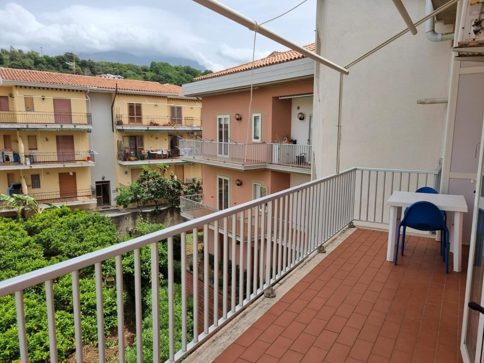 Appartamento In Villa 迪亚曼特 外观 照片